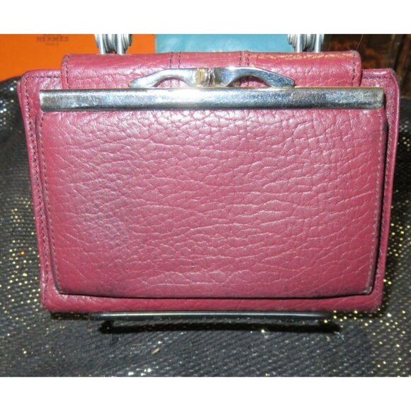 Etienne Aigner Vintage Burgundy Maroon Pebbled Leather Kisslock Clasp Wallet - Picture 2 of 8